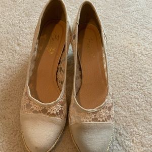 Beacon wedges size 12 narrow